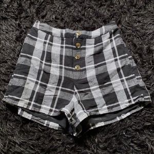 american eagle plaid shorts